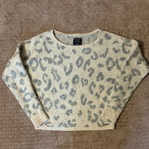 Abercrombie & Fitch Sweater